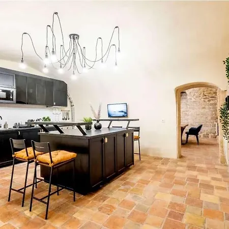 Apartment Keyz - Spacious 2 Bedrooms In Le Marais Paris