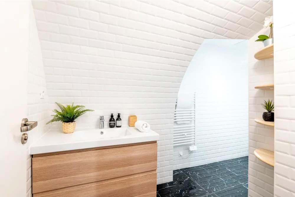 Keyz - Spacious 2bd In The Heart Of Le Marais * Parigi